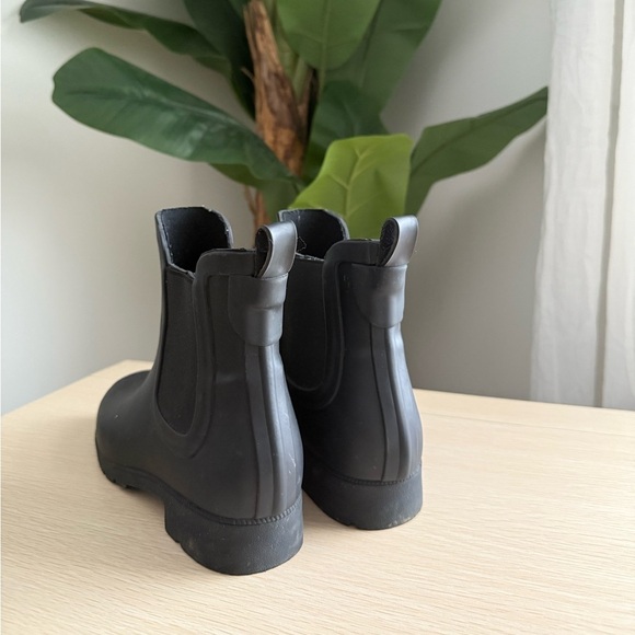 Eddie Bauer Women's Hailey Ankle Rain Boots Waterproof / Weather Resistant - Picture 2 of 4